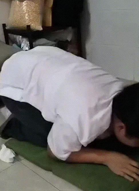 ▲尚某增为成员“做法”“祛病赶鬼.jpg ▲尚某增为成员“做法”“祛病赶鬼.jpg